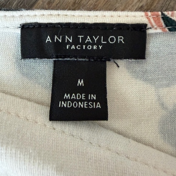 Women’s Ann Taylor Factory Three Quarter Length Sleeve Blouse - Picture 3 of 4